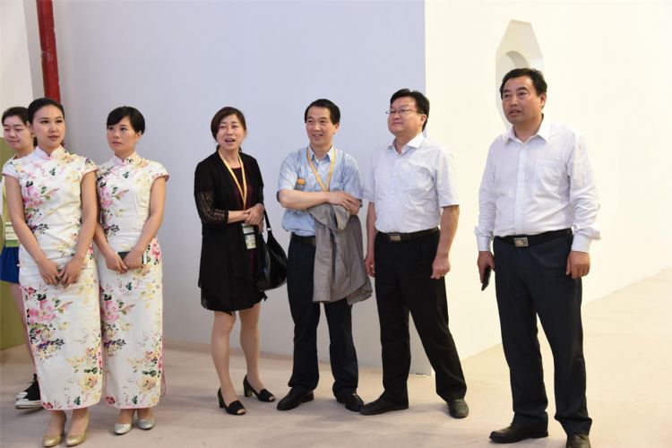 百年榮耀中國(guó)茶六百里猴魁.jpg 百年榮耀中國(guó)茶六百里猴魁.jpg