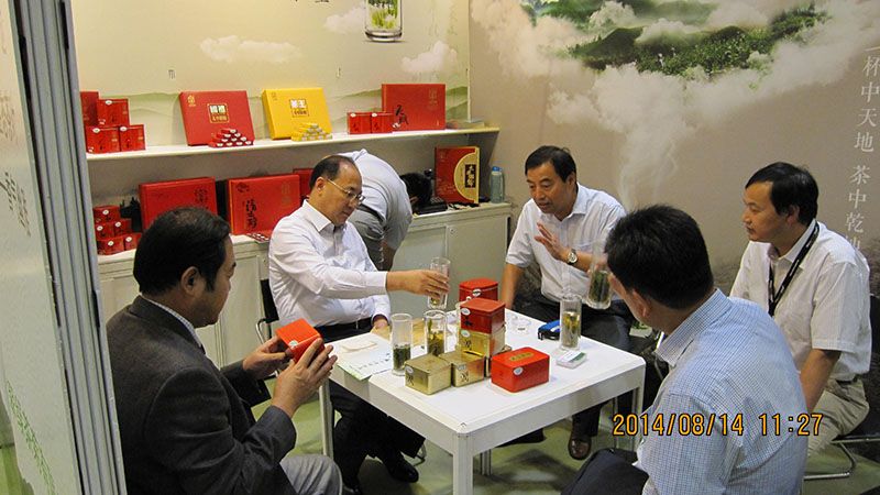 六百里太平猴魁產(chǎn)品參加香港國(guó)際茶展.jpg 六百里太平猴魁產(chǎn)品參加香港國(guó)際茶展.jpg