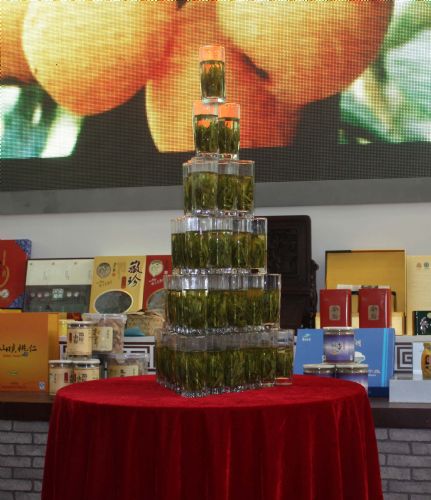 六百里茶業(yè)太平猴魁茶展示臺.jpg 六百里茶業(yè)太平猴魁茶展示臺.jpg